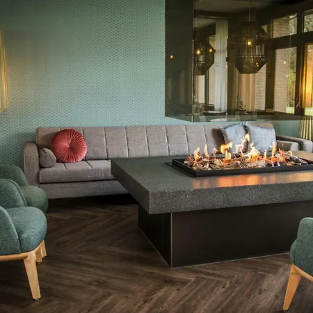 Boschrand Otel 4*